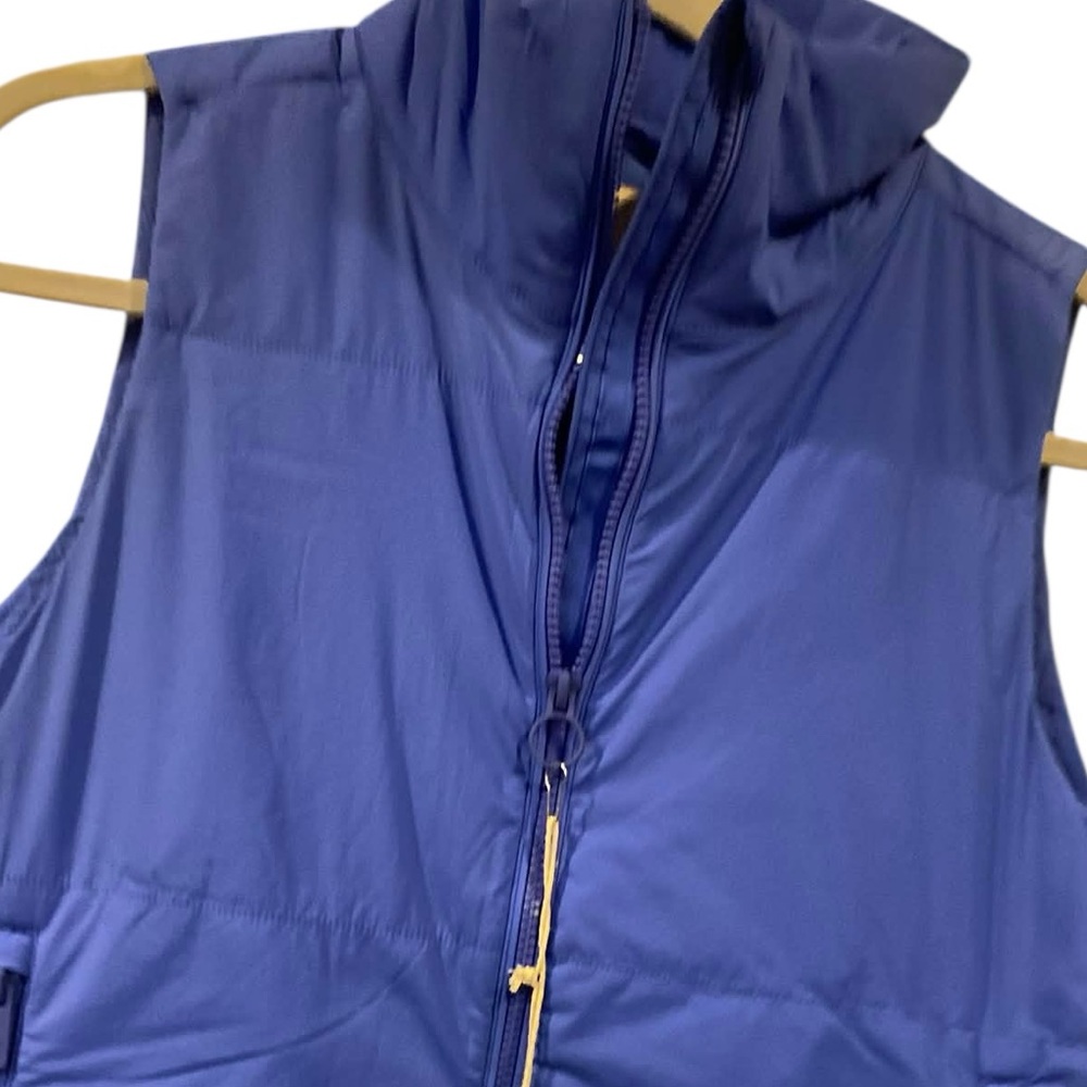 NWT Vuori canton insulated vest BRIGHT IRIS Size S - Picture 3 of 5